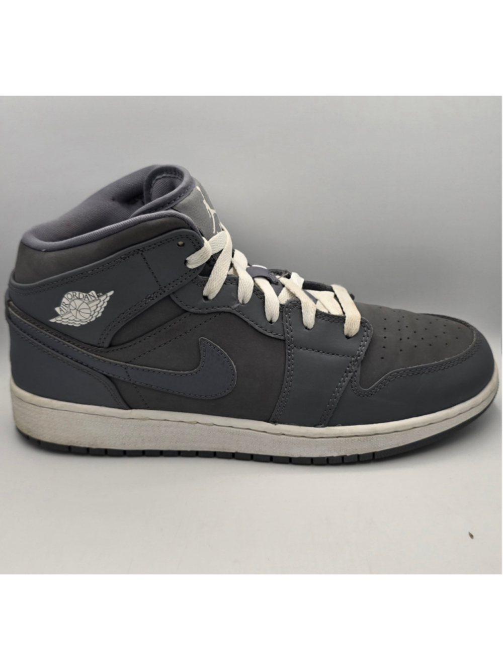 Men's Nike Air Jordan Mid Retro cool Grey men's 7 women’s 8.5